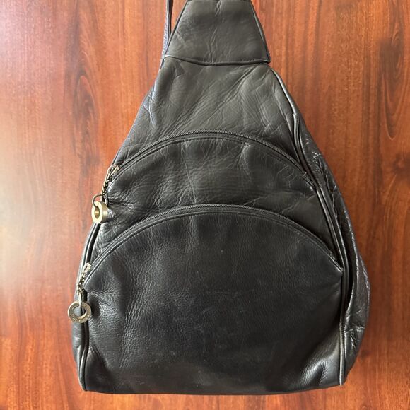Genuine Black Leather Perlina New York Sling Backpack - - Picture 2 of 10